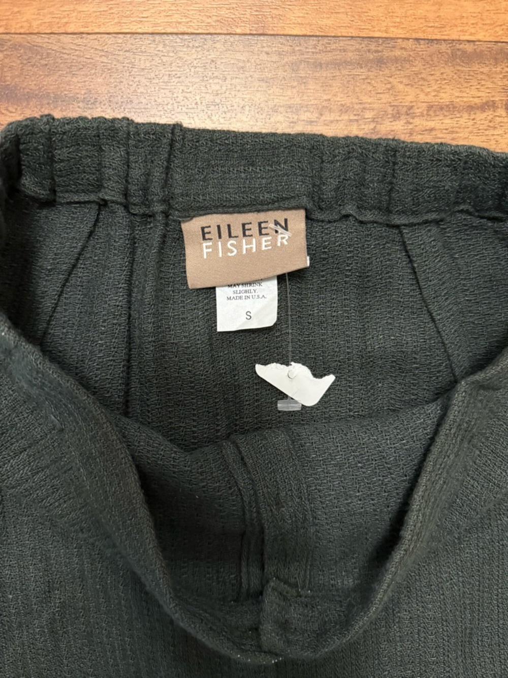 Eileen Fisher Vintage NWT Olive Green Ribbed Button-Front Maxi Skirt - Picture 3 of 4